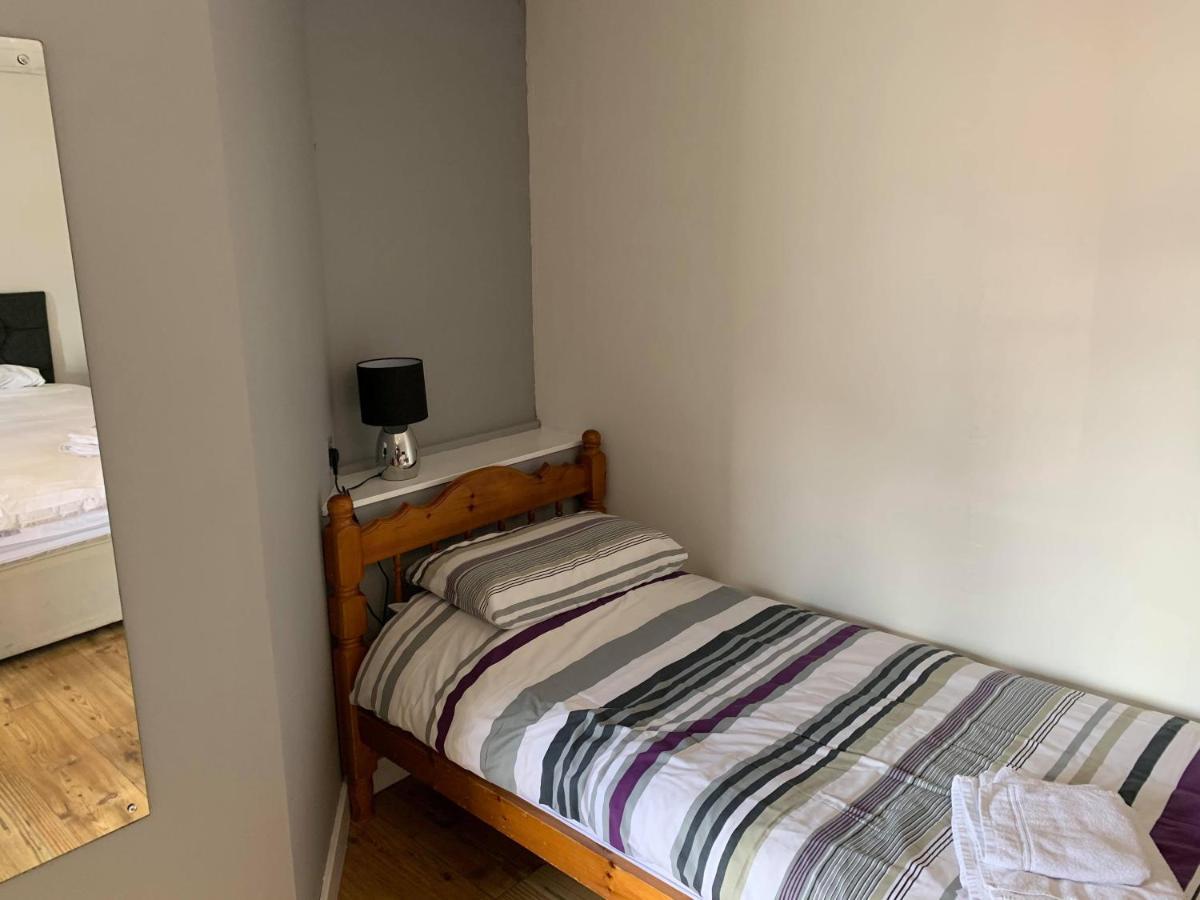 Hotel The Carisbrooke Forres Esterno foto